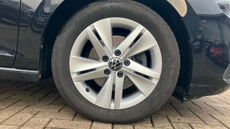 Volkswagen Golf 1.5 TSI 150 Life 5dr Petrol Hatchback